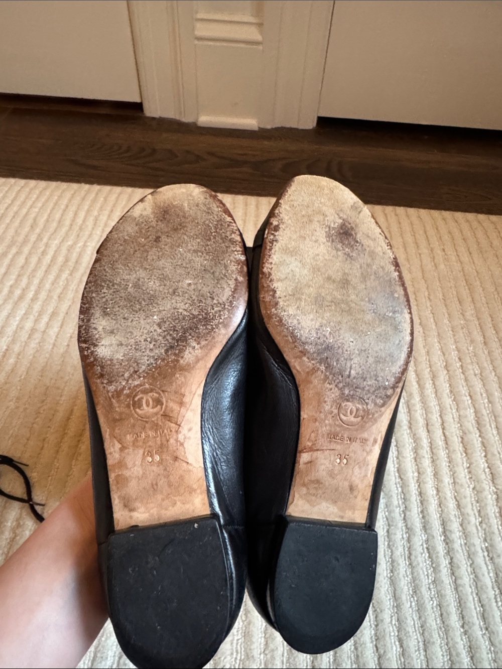 CHANEL Black Ballet Flats with Gold CC - Picture 6 of 10